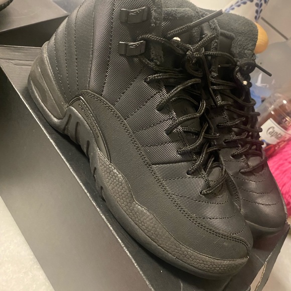 Jordan 11 - Picture 3 of 5